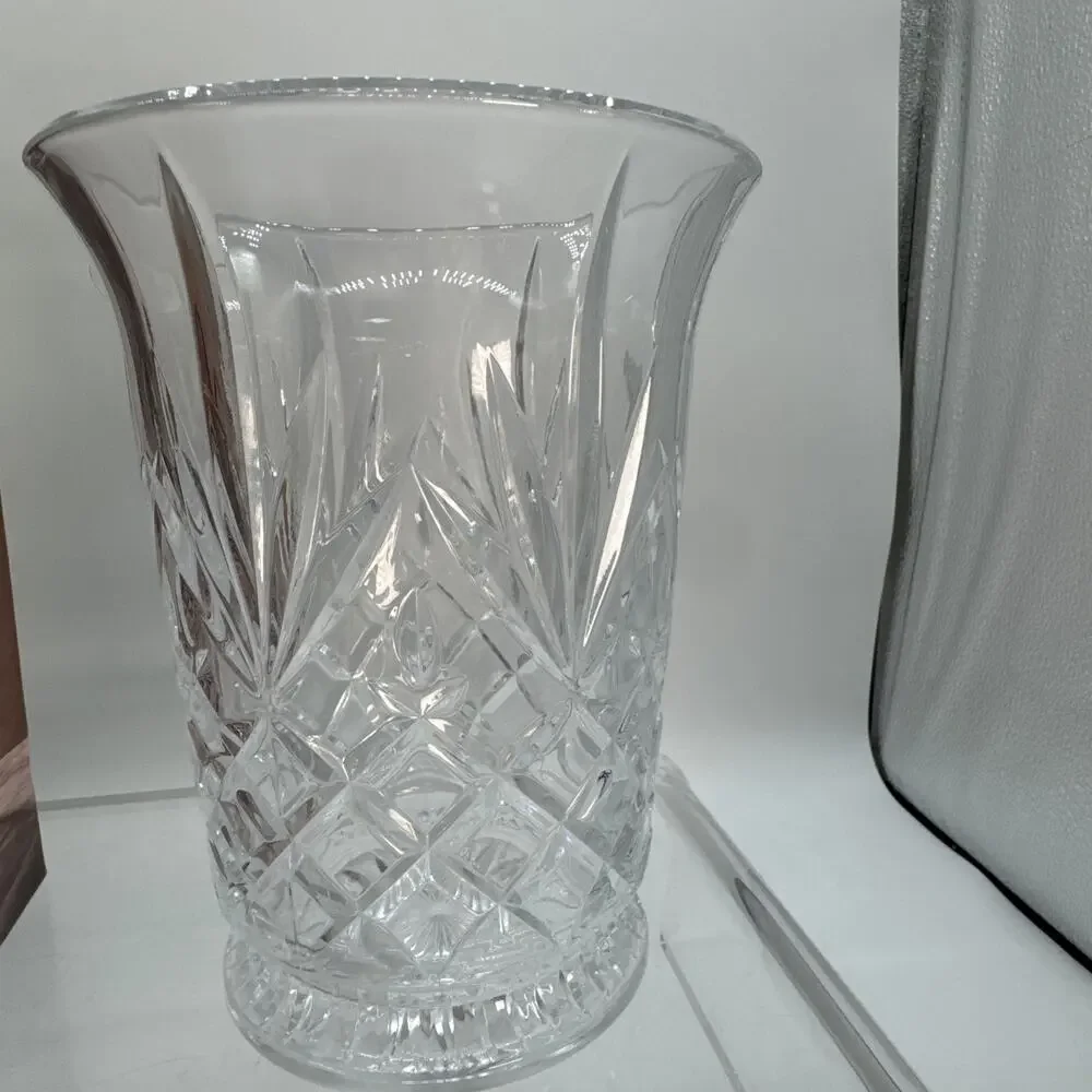 DePlomb Lead Cut Crystal Vase Pineapple Floral Diamond Design 24% VTG USA 7.5
